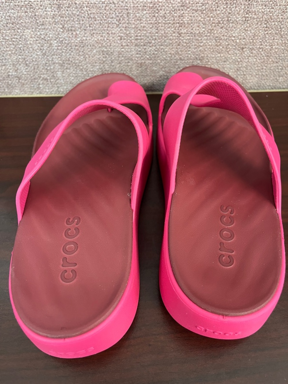 Women’s Crocs Getaway Platform Toe Loop in Dragon Fruit size 5w - Picture 5 of 6
